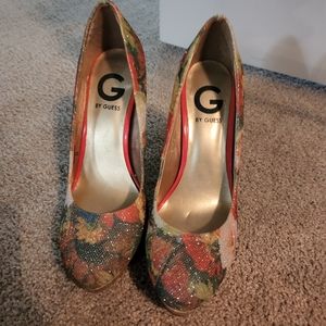 Guess flower shoe size 6